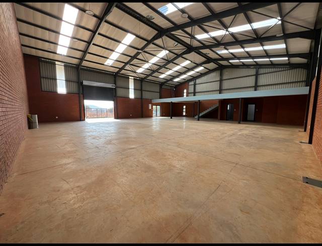 500M² WAREHOUSE TO LET IN SUNDERLAND RIDGE